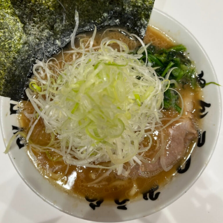 とんこつみうらとんこつラーメン味玉白ネギ