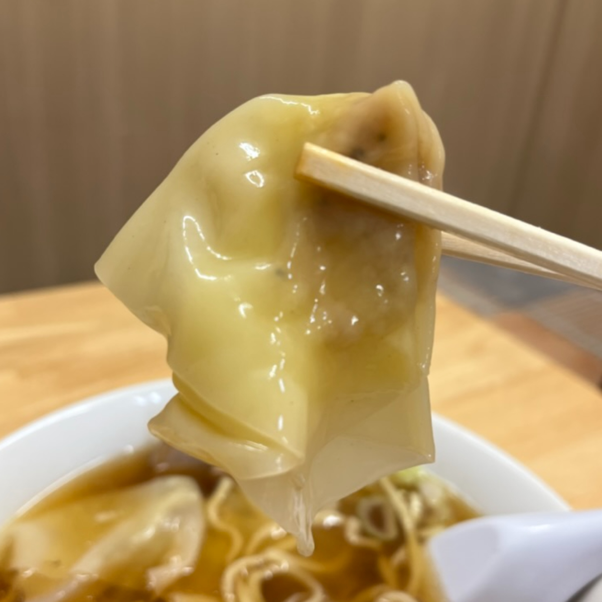 谷ラーメンワンタン