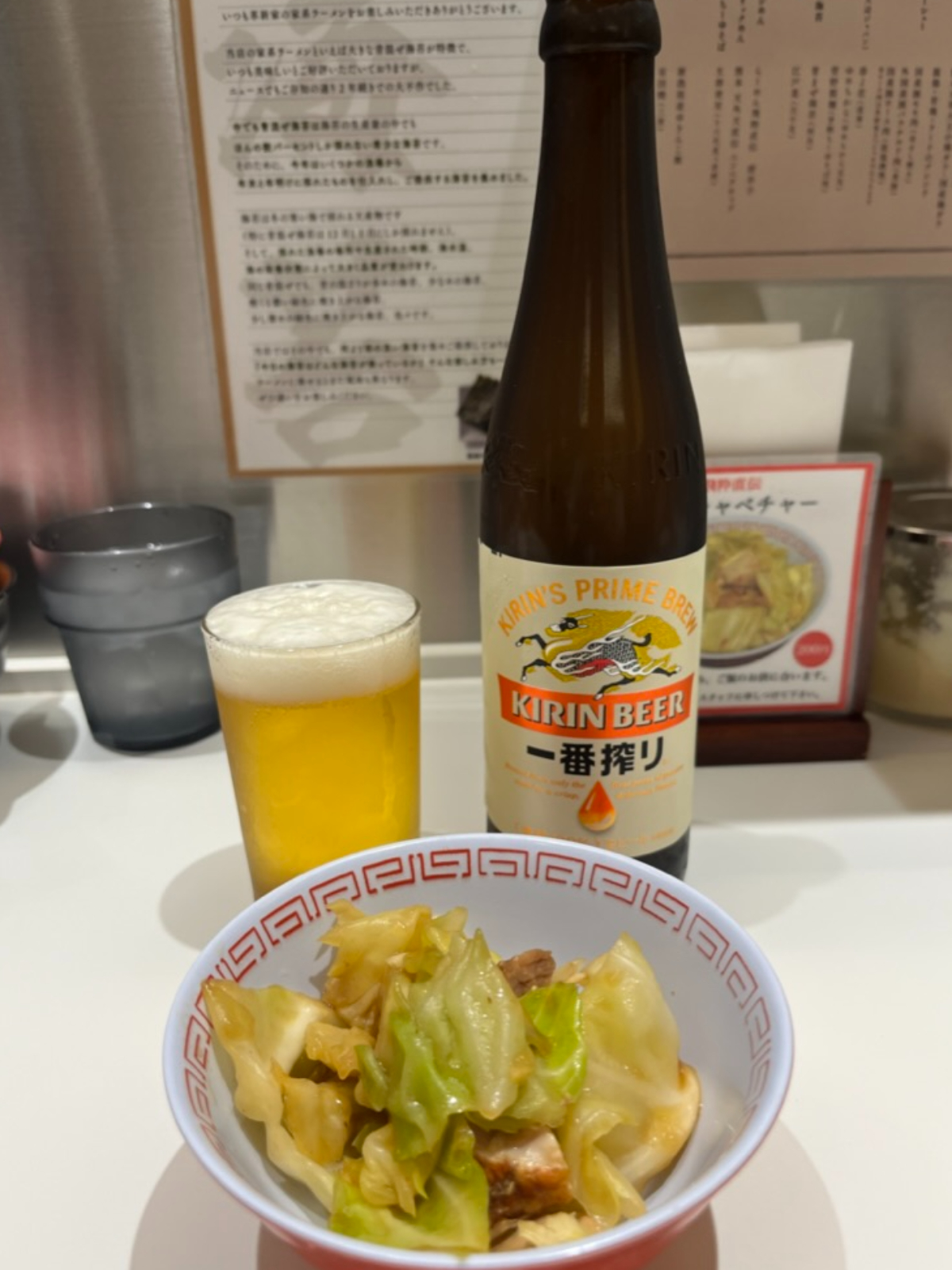 家系ラーメン革新家TOKYOビールとキャベチャー