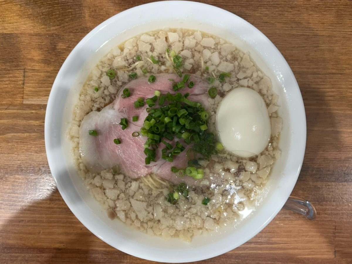 無冠阿佐ヶ谷背脂ラーメン味玉