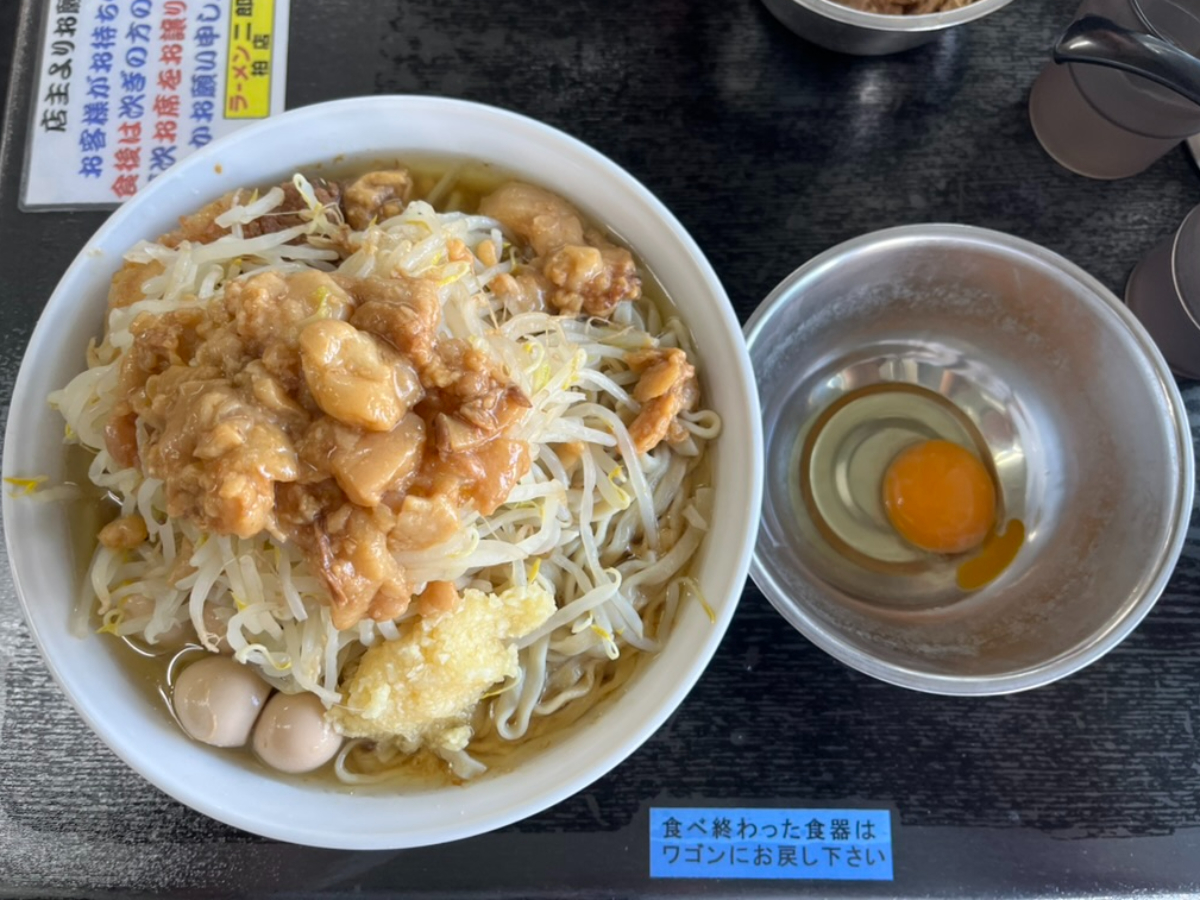 ラーメン二郎柏店小ラーメンうずら生卵