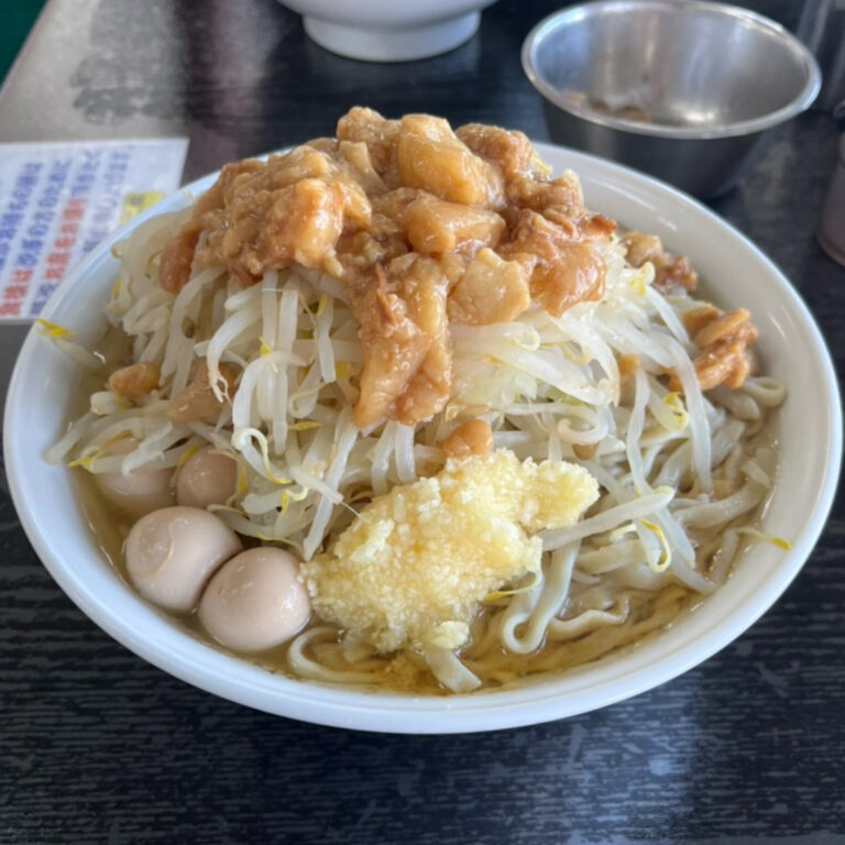 ラーメン二郎柏店小ラーメンうずら生卵