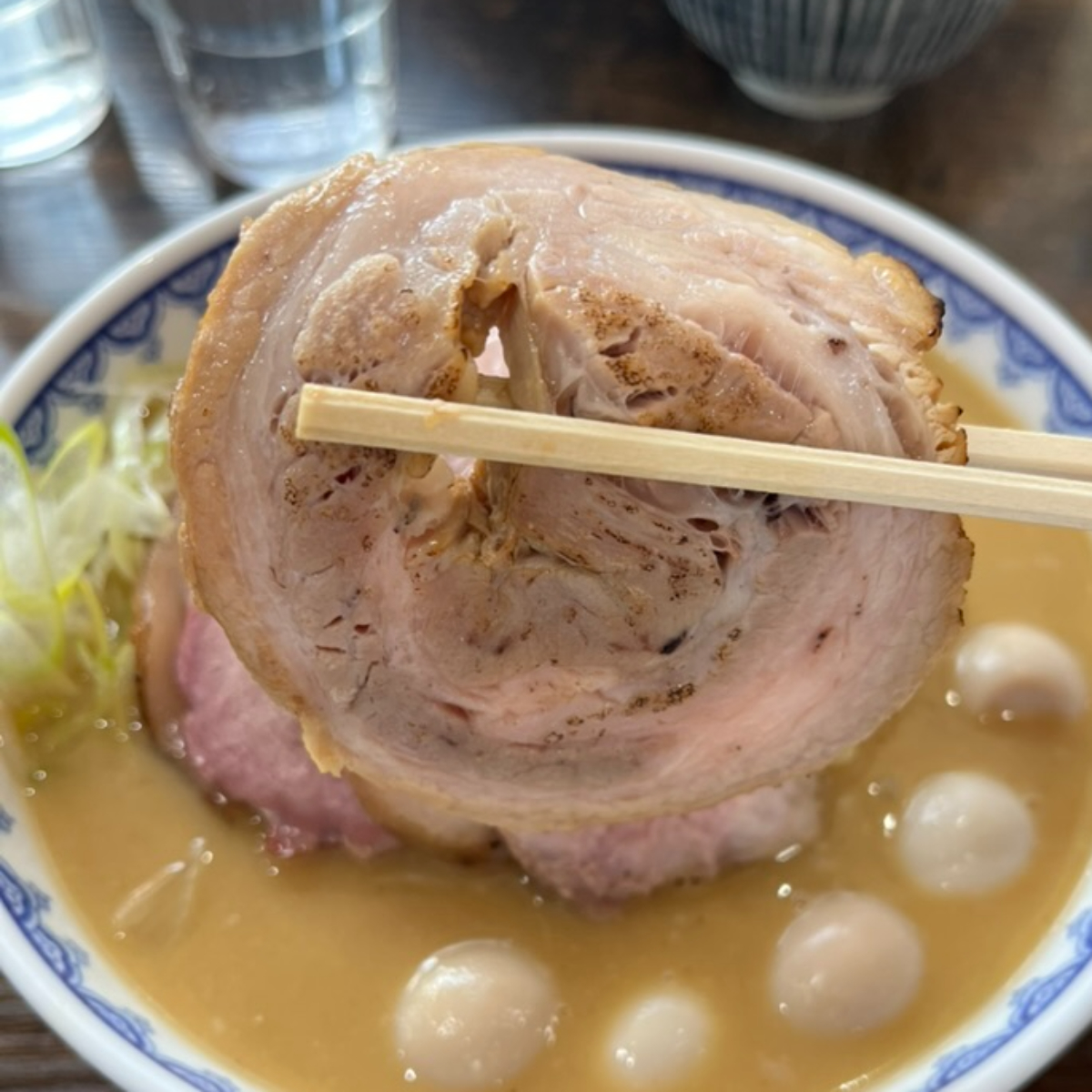 味噌ラーメン雪ぐにバラロールチャーシュー