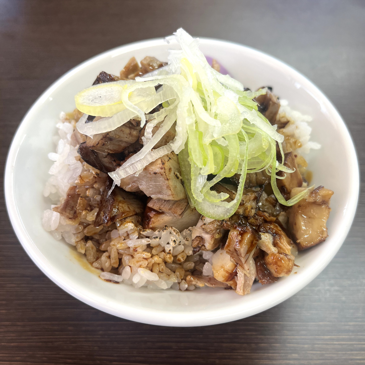 ぶたまるき肉めし小盛