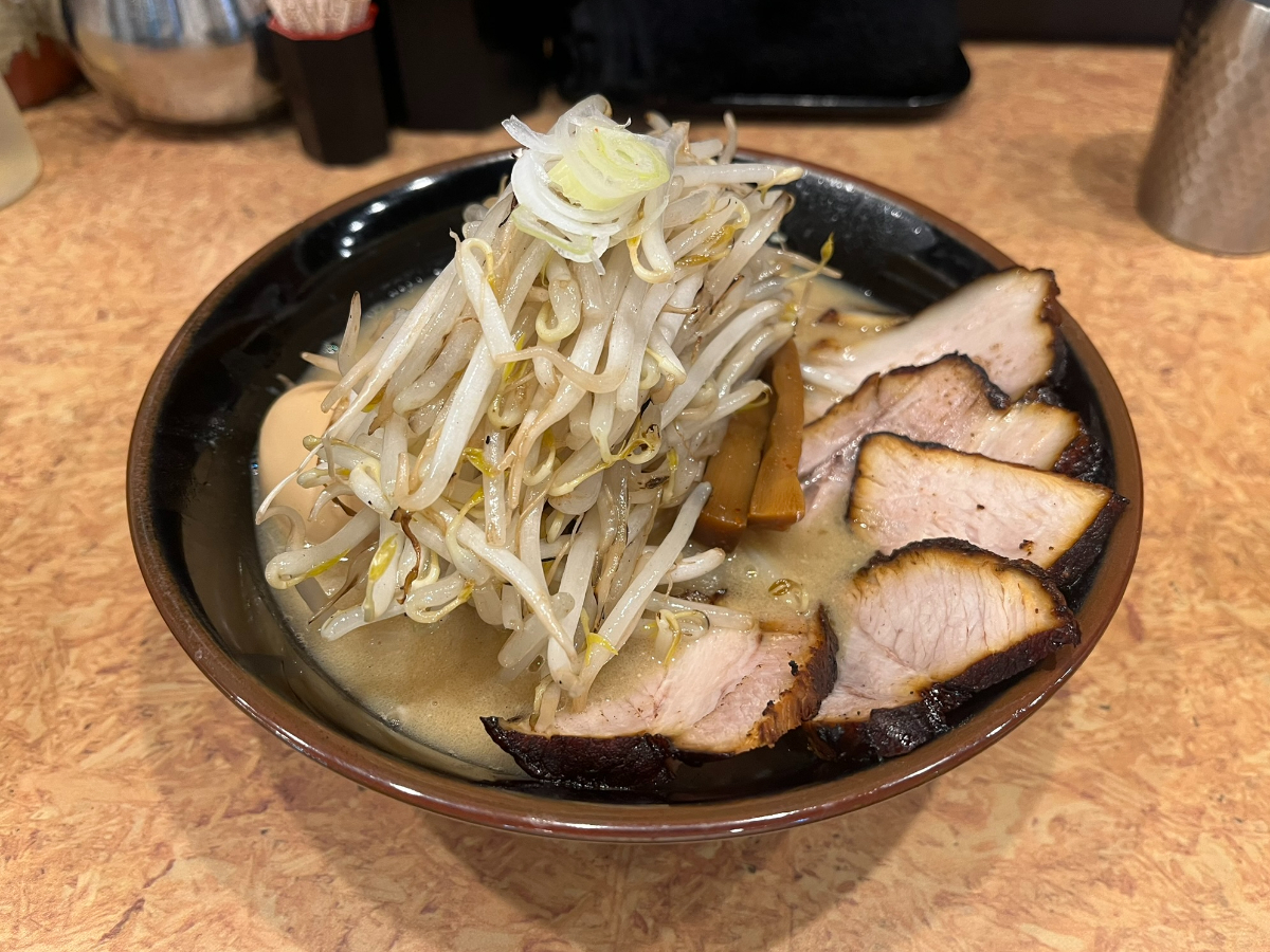 味噌らーめん屋ちょりん味玉ちゃーしゅー味噌らーめんもやし大盛