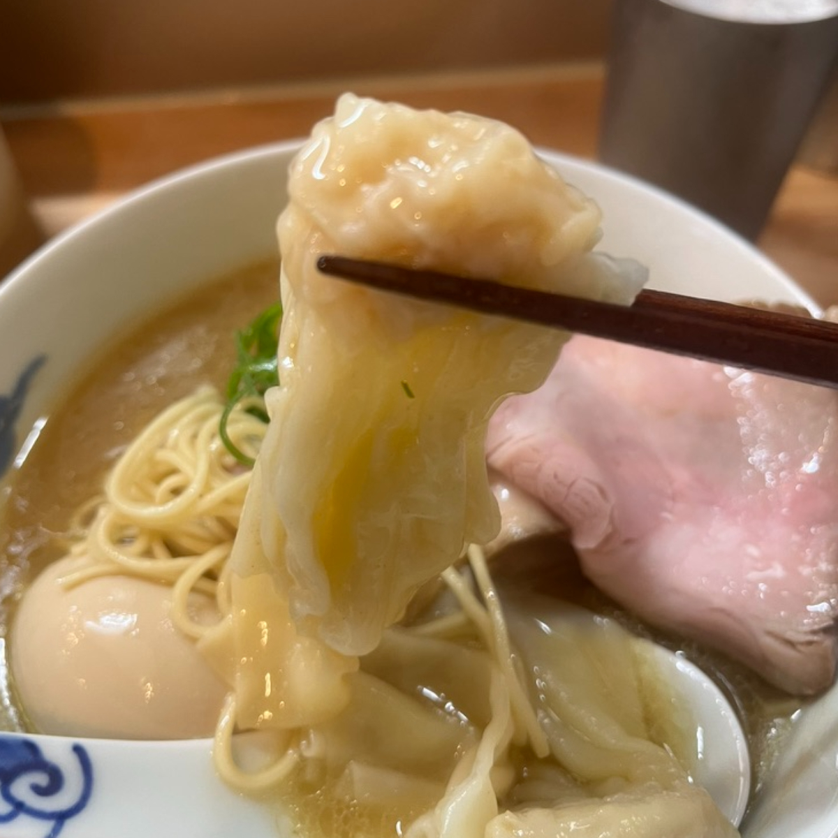 創作麺ひとすじ海老ワンタン