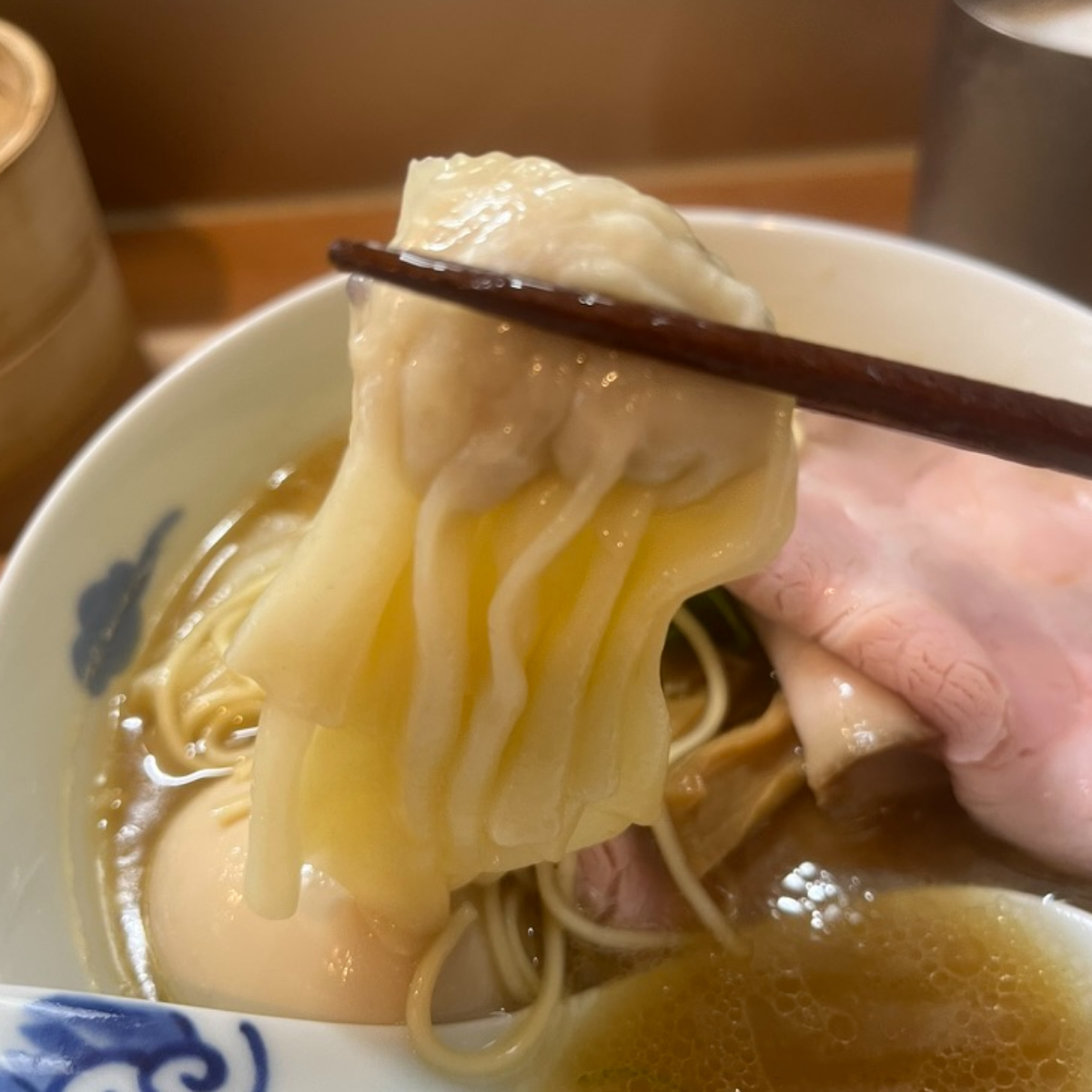 創作麺ひとすじ肉ワンタン