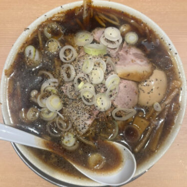 札幌六坊札幌ブラック味玉入り