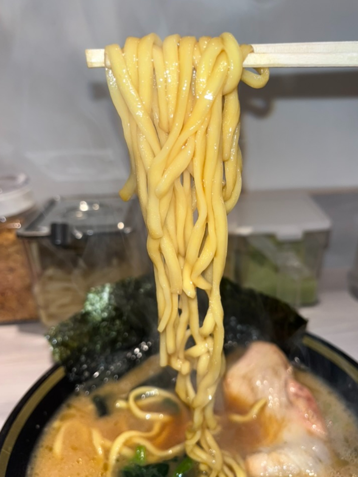 横浜家系ラーメンてつ家市ヶ谷麺上げ