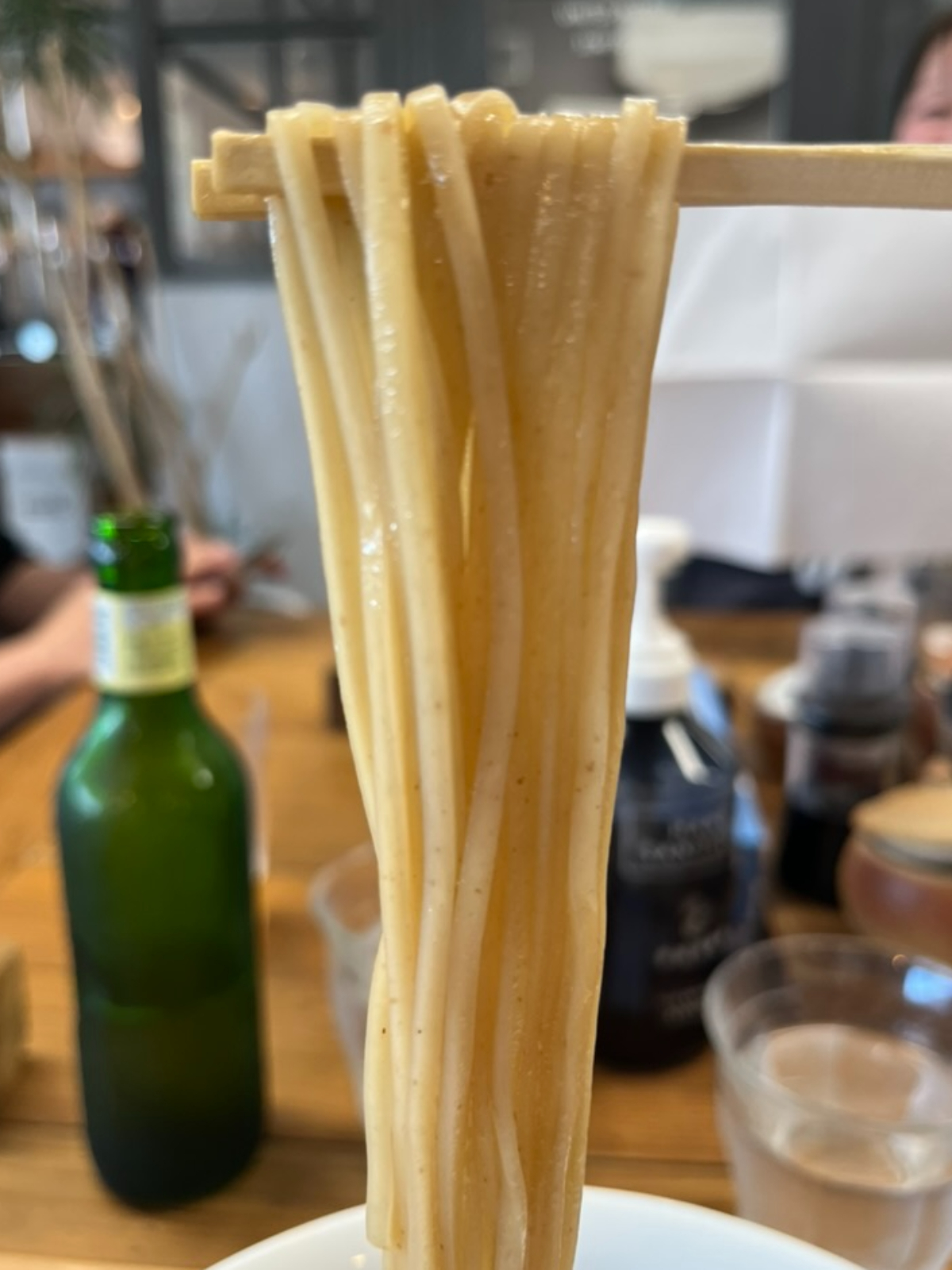 ヨコクラストアハウス醤油そば麺上げ