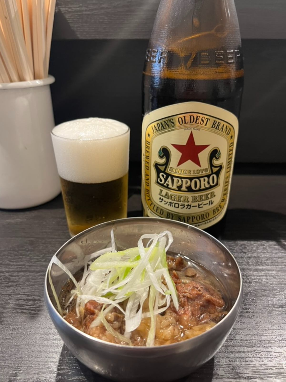 弐昇早稲田ビールと牛すじ