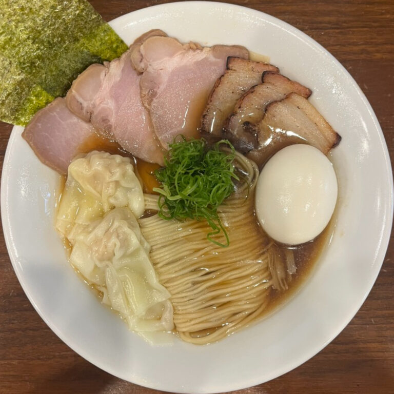伊東中華そば特製中華そば