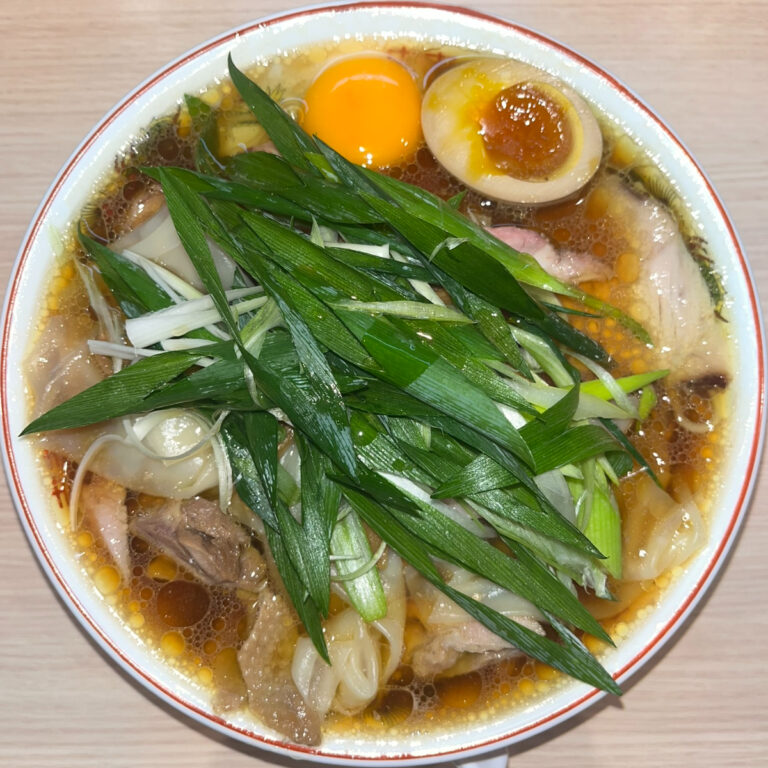 桜上水船越特製老鶏そば笹切り九条ネギ生玉子