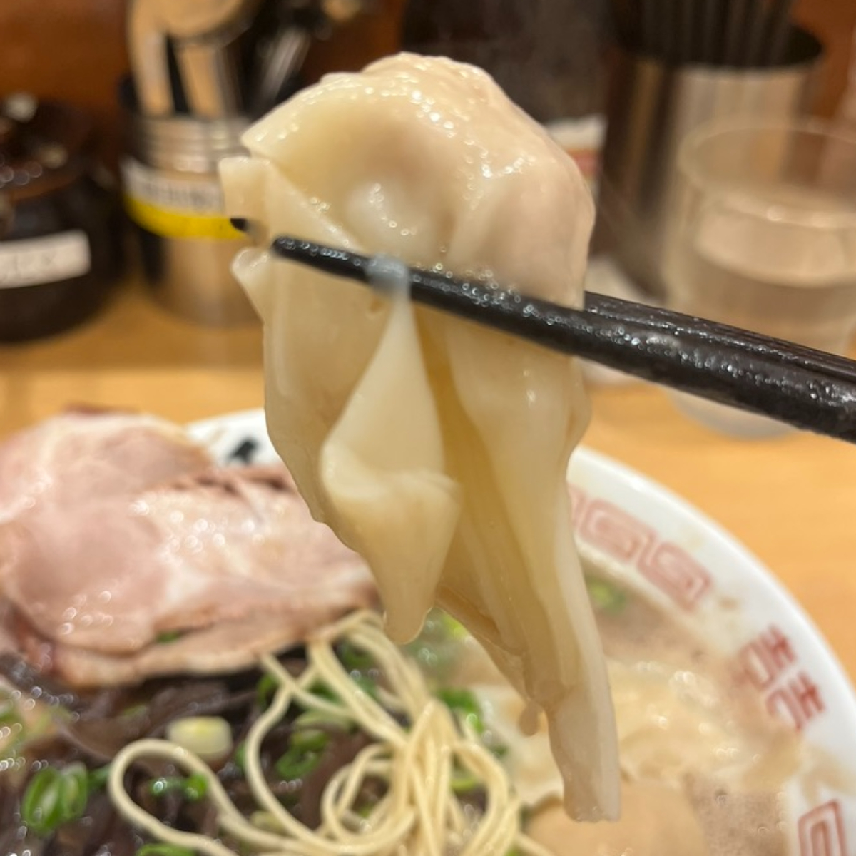 博多ラーメン和ワンタン