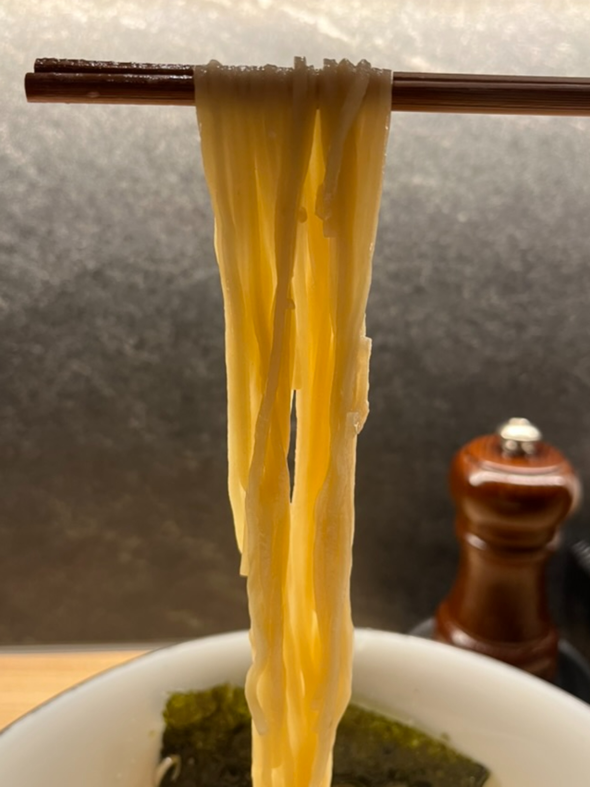 ラーメンGINZA_TON_BOX麺上げ