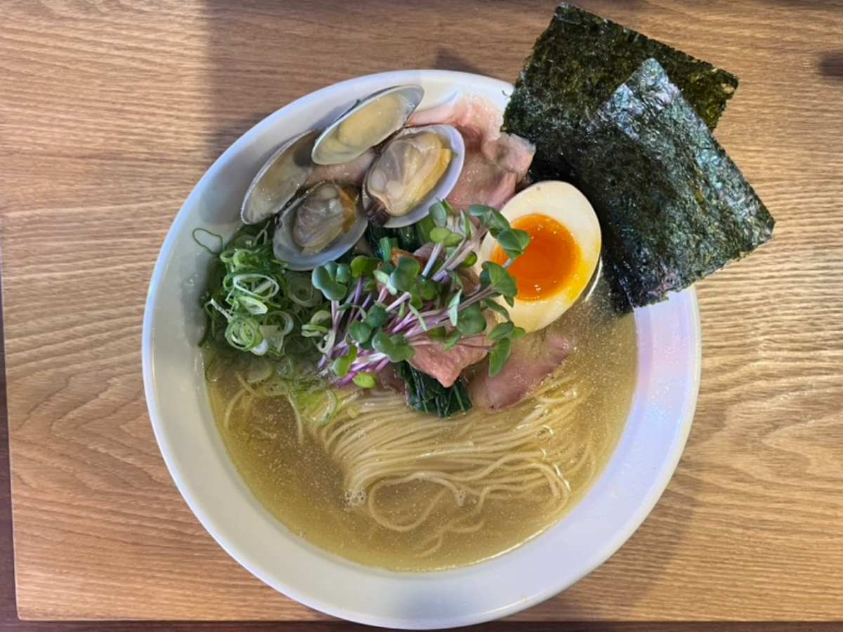 メヂカそば吟魚本日の煮干の貝塩特中華