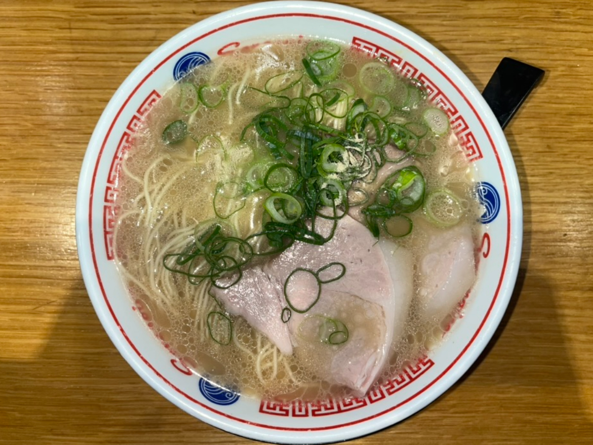 そらのいろ麹町本舗豚骨ラーメン