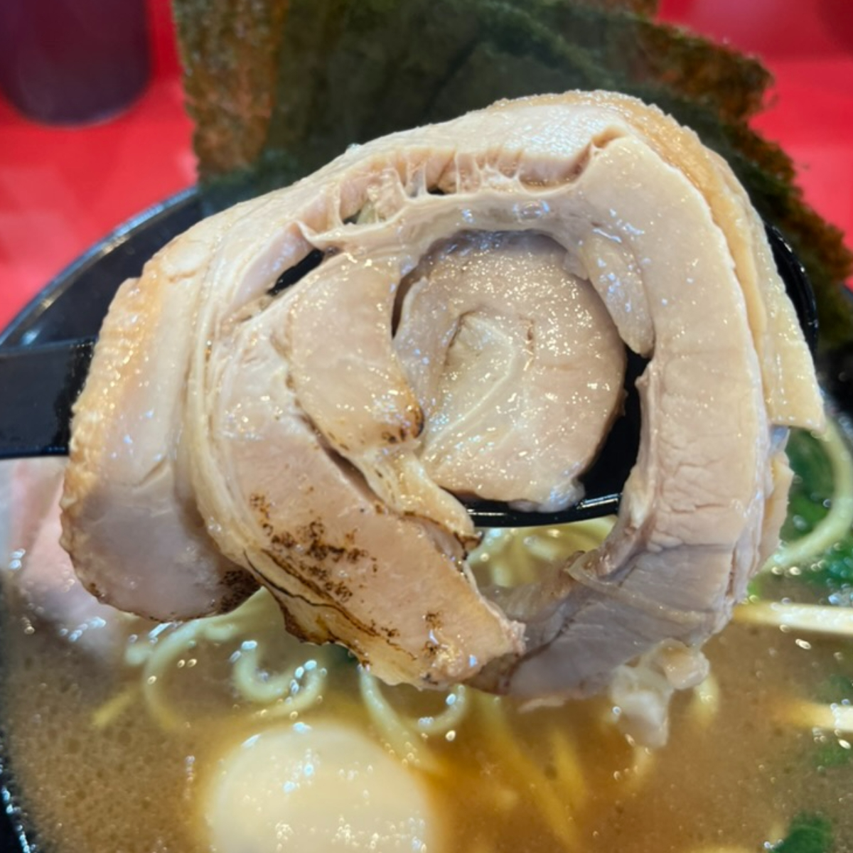 立ち喰いらぁめんたいせいバラロールチャーシュー