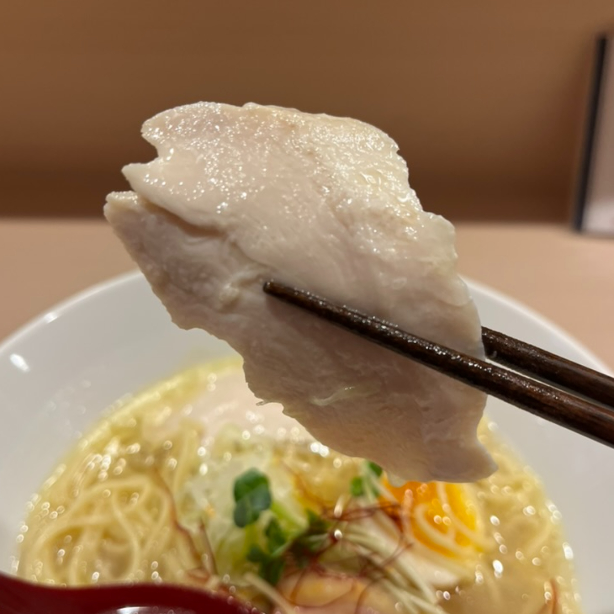 軍鶏拉麺飛天鶏胸チャーシュー