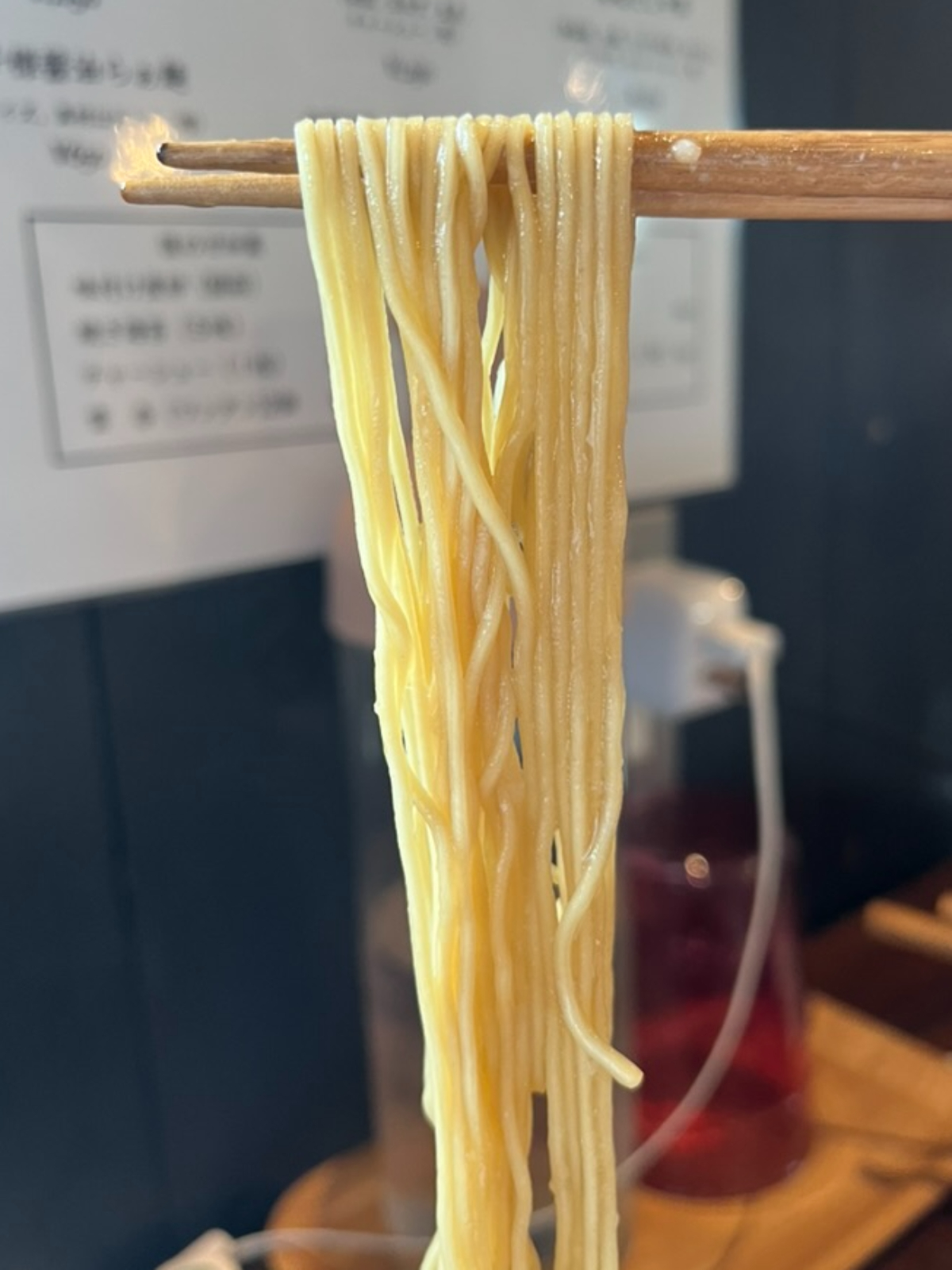 古民家ヌードゥル黒揚羽森住黒中華、おゝ油麺上げ