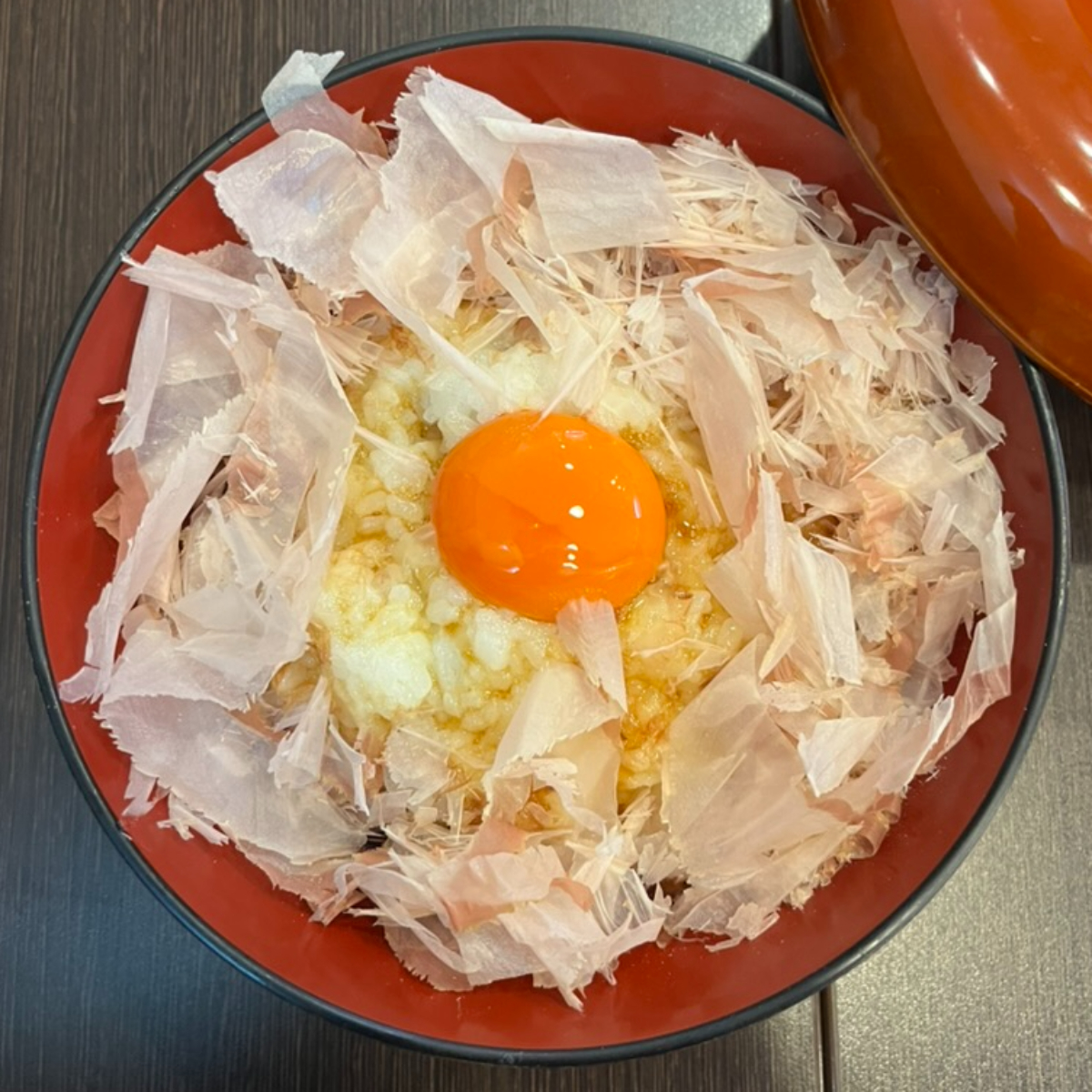 とものもと紅孔雀卵かけご飯