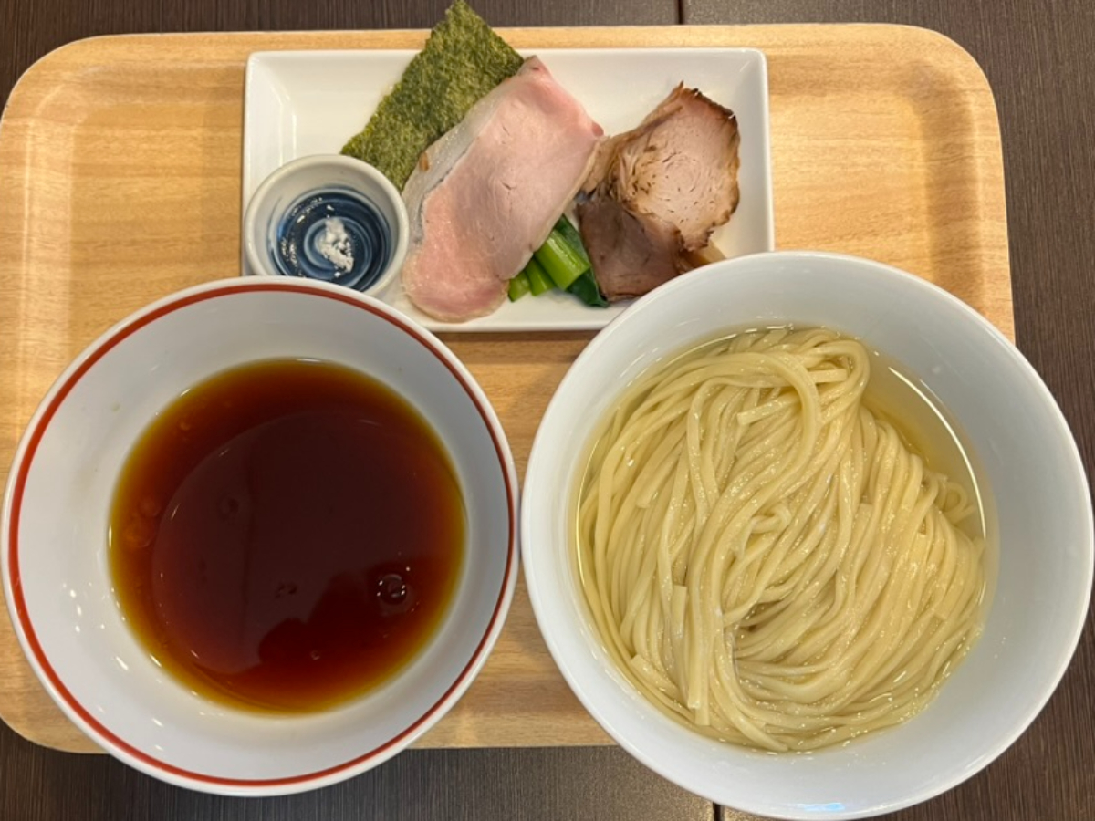 とものもとつけめん