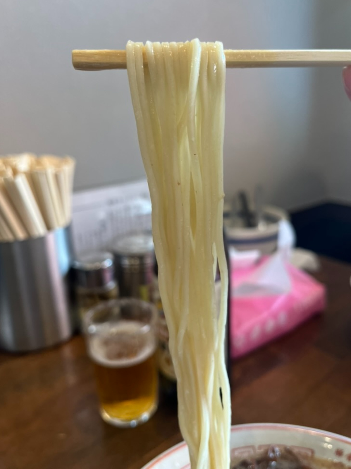 豚骨ラーメン開王麺上げ