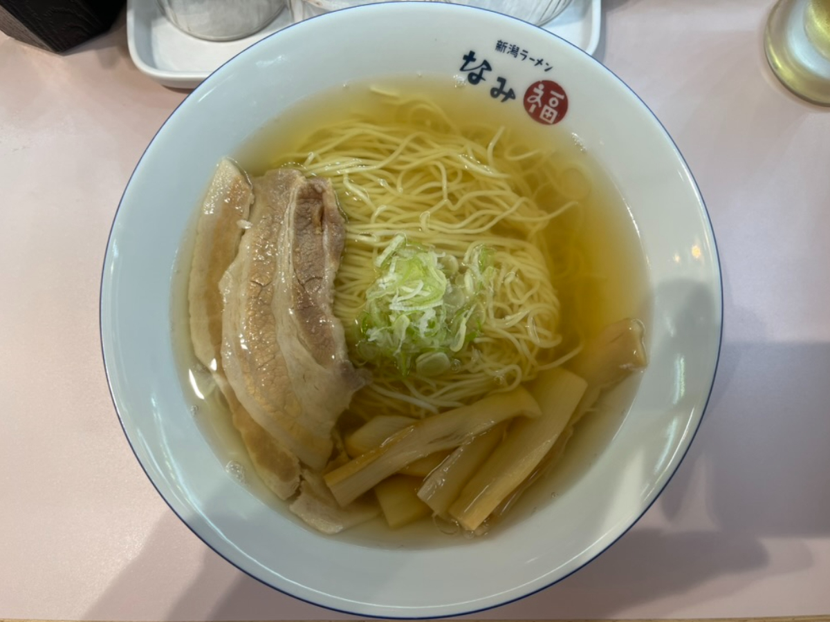 新潟ラーメンなみ福浅草店ラーメン