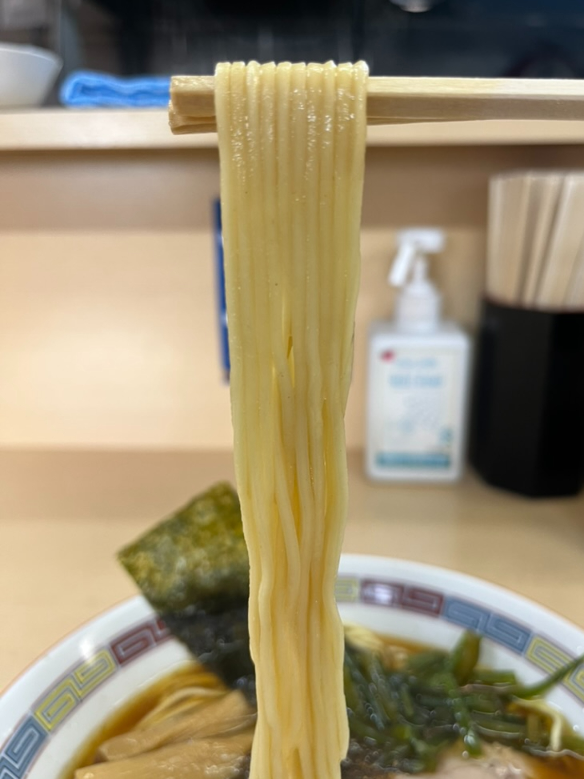 煮干鰮らーめん麺上げ